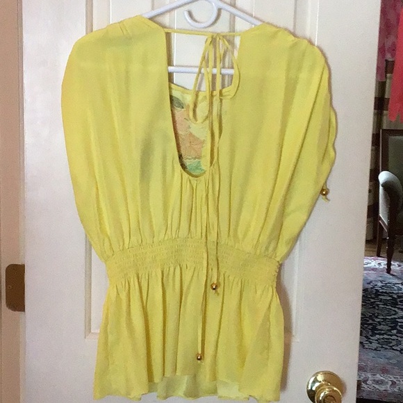 Top - Picture 2 of 3